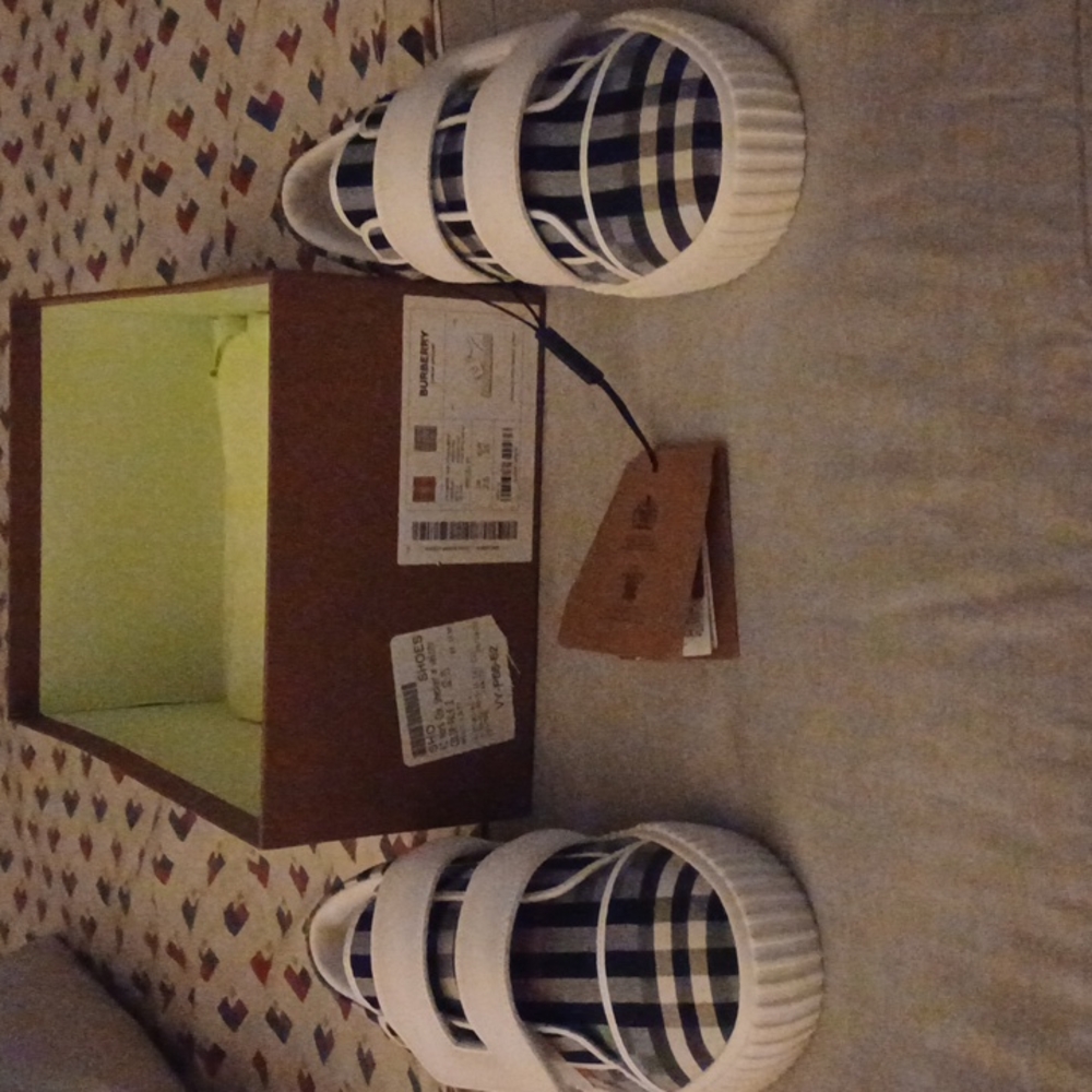 Children's Burberry shoes